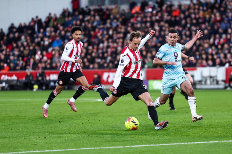 Brentford vs Burnley (22:00 – 29/11) | Xem lại trận đấu