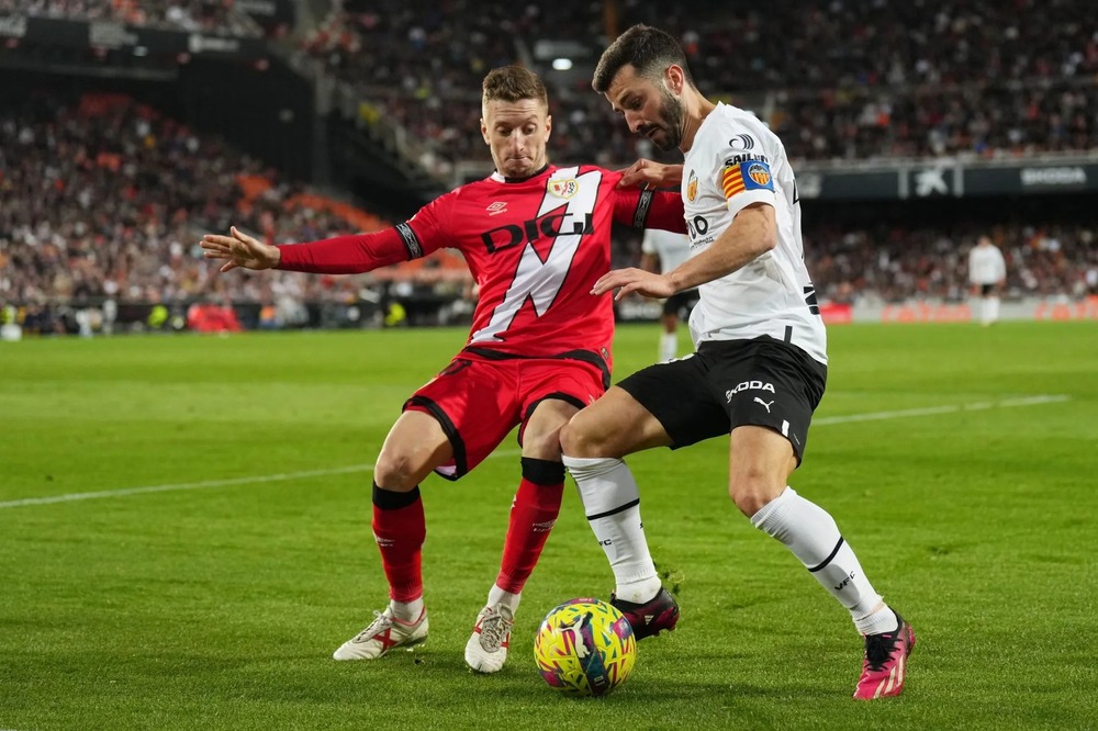 Nhận định soi kèo Rayo Vallecano vs Valencia lúc 03h00 ngày 2/12/2025