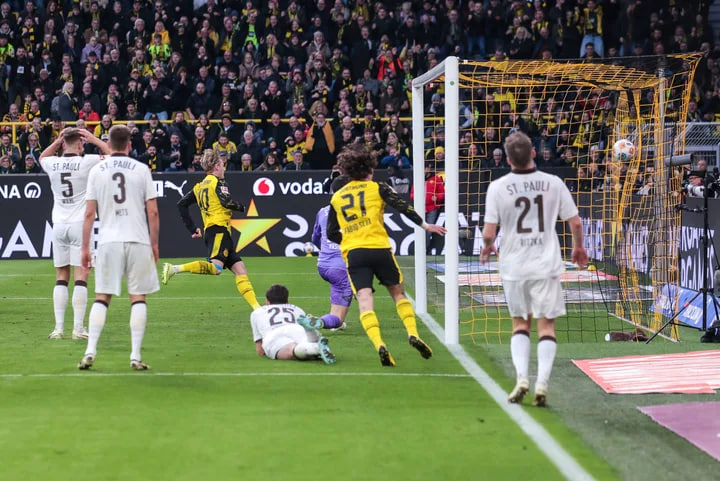Dortmund vs St. Pauli (21:30 – 17/01) | Xem lại trận đấu